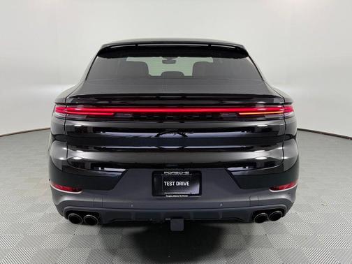 2025 Porsche Cayenne AWD