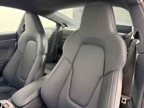 2024 Porsche 911 Carrera 4S