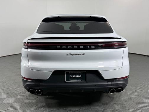 2024 Porsche Cayenne S