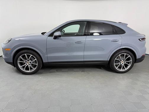 2025 Porsche Cayenne AWD