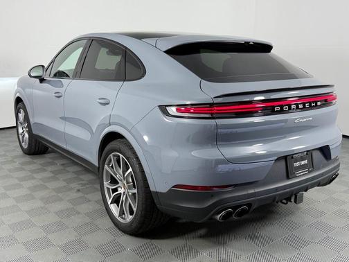 2025 Porsche Cayenne AWD