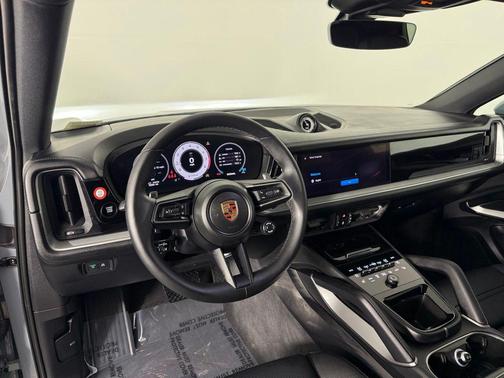 2025 Porsche Cayenne AWD