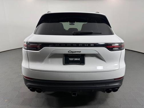 2023 Porsche Cayenne Platinum Edition