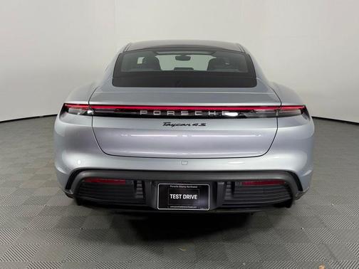2023 Porsche Taycan 4S