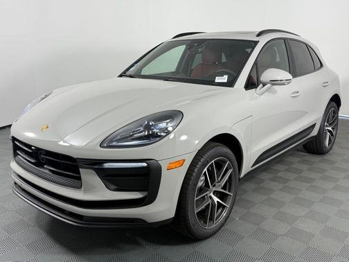 2025 Porsche Macan Base