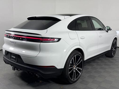 2025 Porsche Cayenne S Coupe AWD