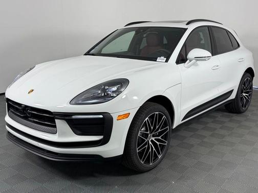 2025 Porsche Macan Base
