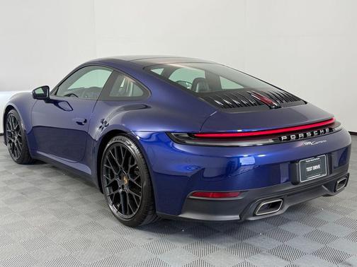 2025 Porsche 911 Carrera
