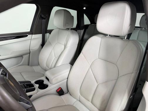 Chalk 2021 Porsche Macan S