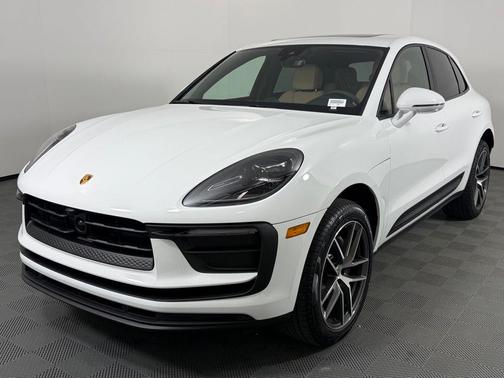 2026 Porsche Macan Base