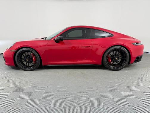 2024 Porsche 911 Carrera GTS