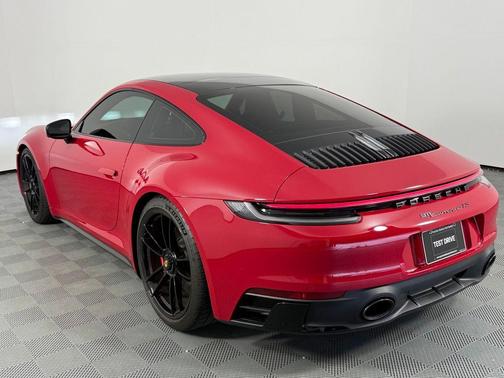 2024 Porsche 911 Carrera GTS