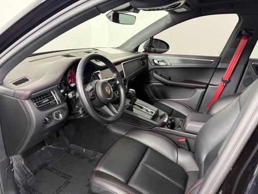 2024 Porsche Macan GTS