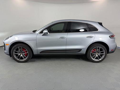 2022 Porsche Macan S