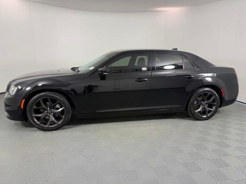 2021 Chrysler 300 S