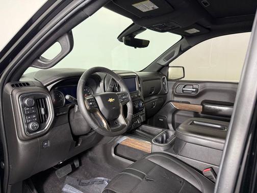Black 2019 Chevrolet Silverado 1500 High Country