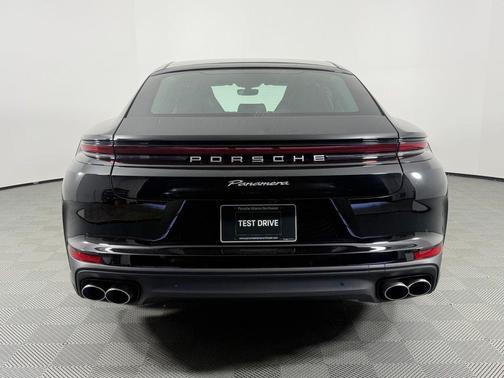 2025 Porsche Panamera Base