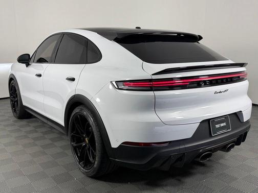 2024 Porsche Cayenne Turbo GT