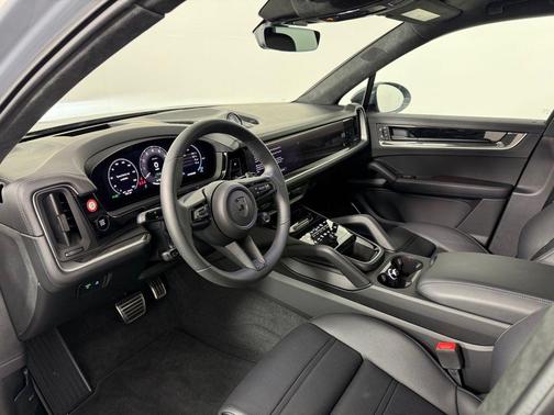 2025 Porsche Cayenne Turbo