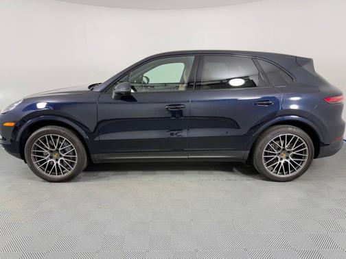 2022 Porsche Cayenne Platinum Edition