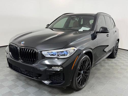 Black Sapphire Metallic 2021 BMW X5 M50i