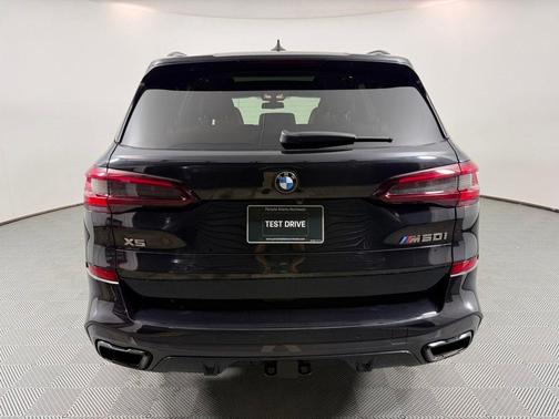 Black Sapphire Metallic 2021 BMW X5 M50i