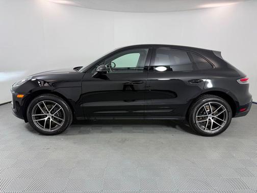 2025 Porsche Macan T