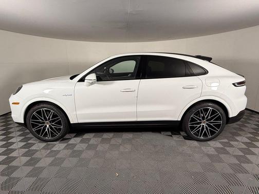 2025 Porsche Cayenne Base