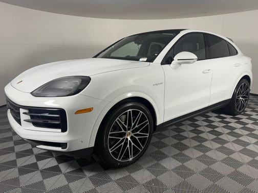 2025 Porsche Cayenne Base