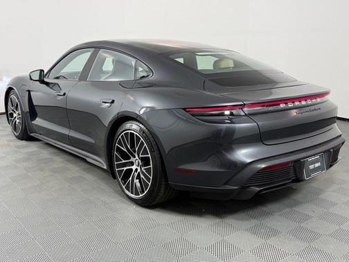 2020 Porsche Taycan Turbo S