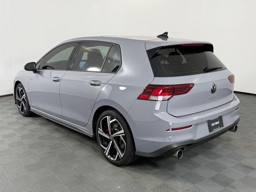 Moonstone Gray 2025 Volkswagen Golf GTI 2.0T SE