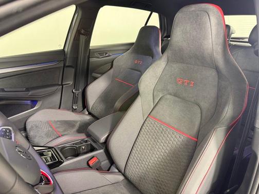 Moonstone Gray 2025 Volkswagen Golf GTI 2.0T SE