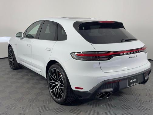 2025 Porsche Macan S