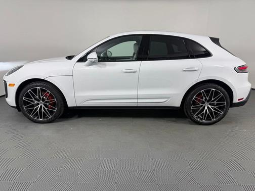 2025 Porsche Macan S