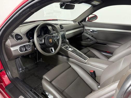 2024 Porsche 718 Cayman S