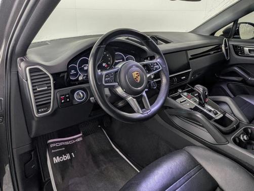 2020 Porsche Cayenne Base