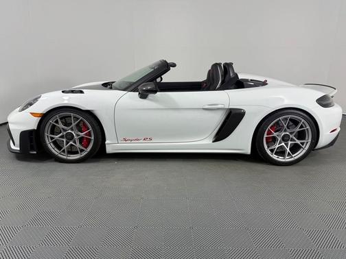 2024 Porsche 718 Spyder RS