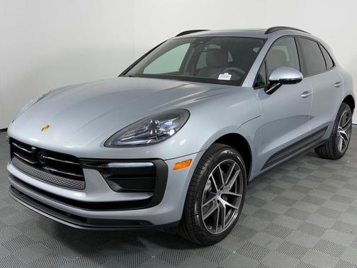 2026 Porsche Macan Base