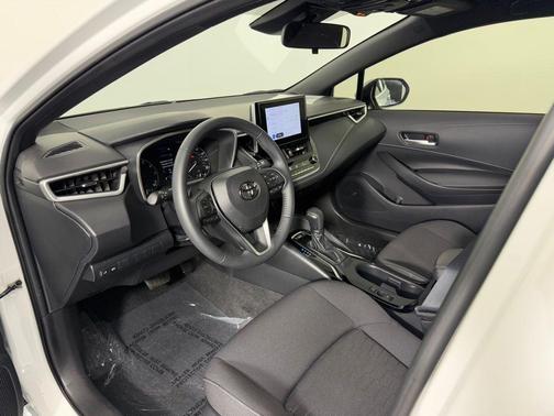 2023 Toyota Corolla Hatchback SE