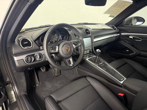 2024 Porsche 718 Cayman Style Edition