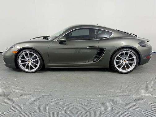 2024 Porsche 718 Cayman Style Edition