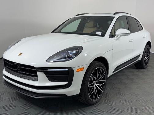 2026 Porsche Macan Base