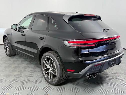 2025 Porsche Macan T