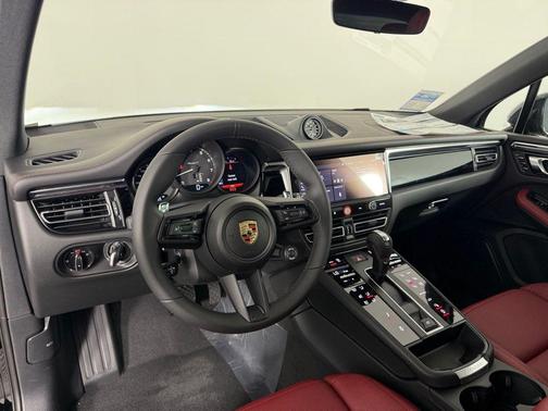 2025 Porsche Macan T
