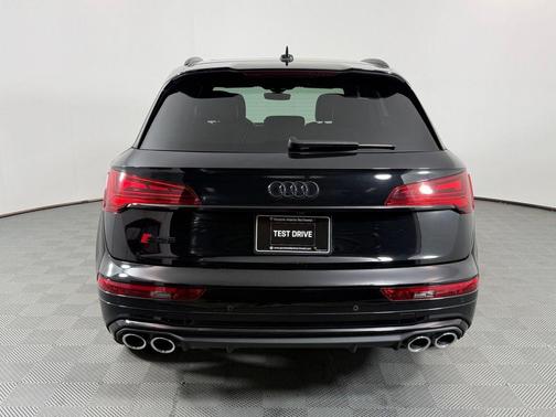 Mythos Black Metallic 2023 Audi SQ5 3.0T Premium Plus