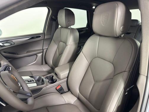 Dolomite Gray 2026 Porsche Macan Base