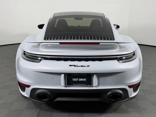 2024 Porsche 911 Turbo S