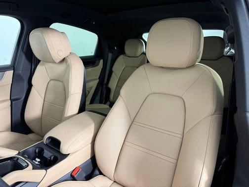 2025 Porsche Cayenne AWD