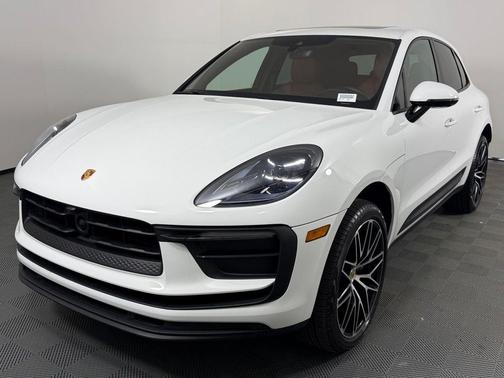 2026 Porsche Macan Base
