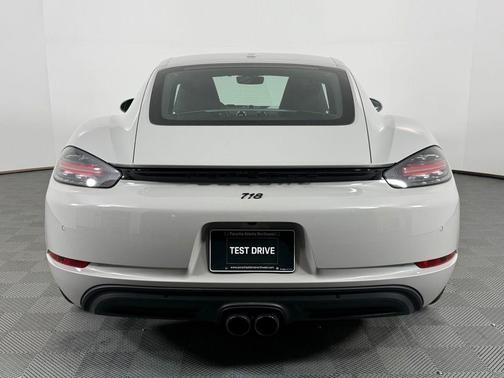 2024 Porsche 718 Cayman Style Edition